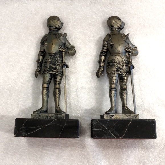 Vintage Genuine Italian Carrara Marble Medieval Knight Statues Depose Italy 1973 - Picture 2 of 6